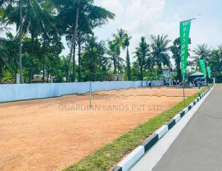 Affordable Land in Padukka Watareka