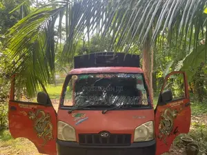Mahindra Xylo 2013