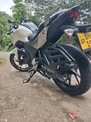 Honda CB Hornet 2017