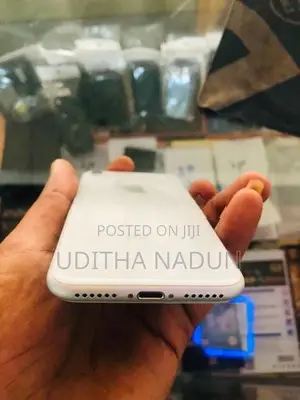 Apple iPhone 8 (Used)