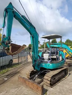 Komatsu PC 27-8