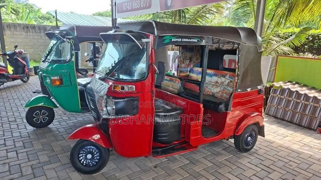Bajaj RE 4 Stroke 2019