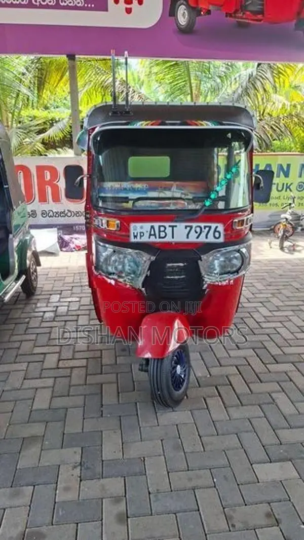 Bajaj RE 4 Stroke 2019