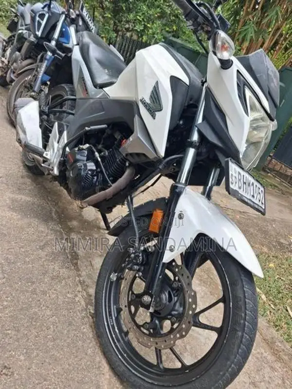 Honda CB Hornet 2017