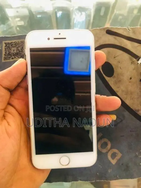 Apple iPhone 8 (Used)