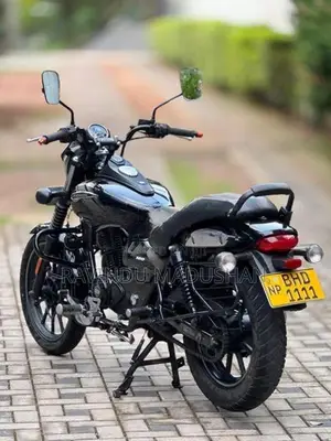 Bajaj Avenger Street 2018