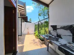 Luxury House for Sale in Athurugiriya