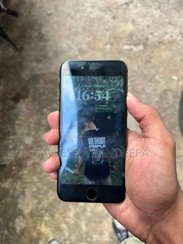 Apple iPhone 8 (Used)