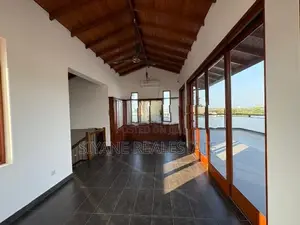Luxury 3-Storey House with Rooftop Bar for Sale – Kotte
