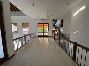 Luxury 3-Storey House with Rooftop Bar for Sale – Kotte