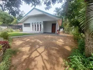කැගල්ල නගර සීමාව තුල පර්චස් 28 ක අංග සම්පූර්ණ නිවස විකිනීමට