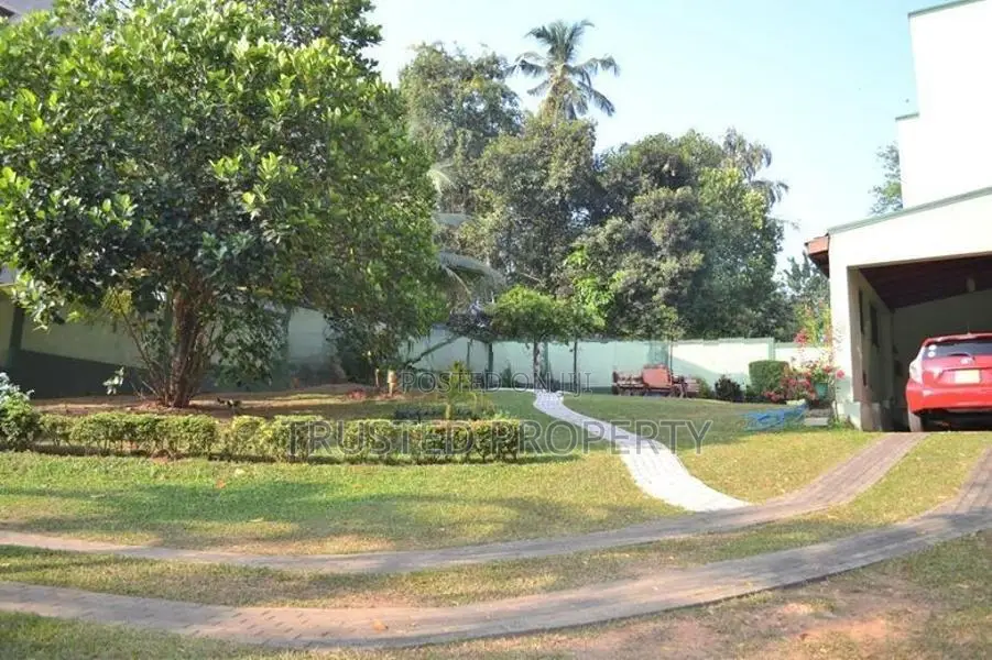 Talawathugoda - 4BR House with 50.2p Land for Sale TPM2024TANI