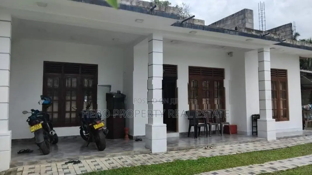 Single Storey House for Sale in Ganemulla
