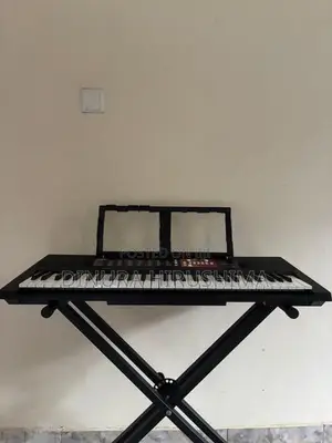 Yamaha PSR-F51 Keyboard With Stand