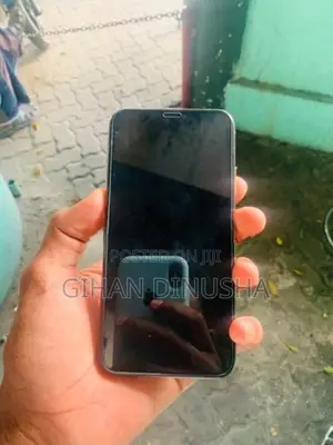 Apple iPhone XS (Used)