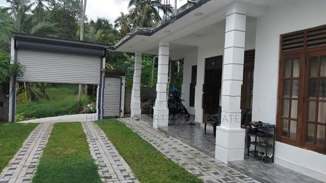 Single Storey House for Sale in Ganemulla