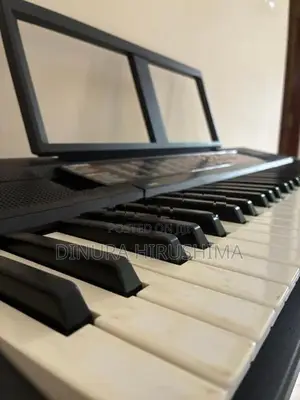 Yamaha PSR-F51 Keyboard With Stand