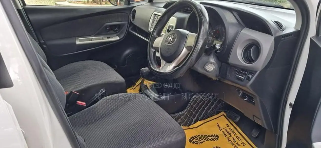Toyota Vitz 2015
