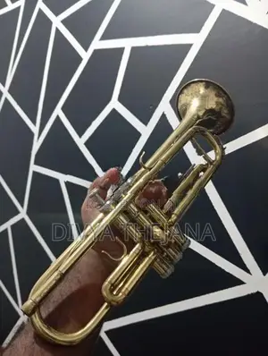 Yamaha YTR-3335 Gold Trumpet
