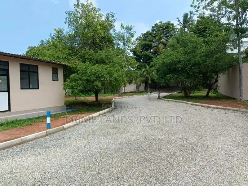 නාවල නේවාසික බිම් කොටස් විකිණීම