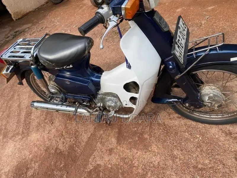 Honda Super Club 2000