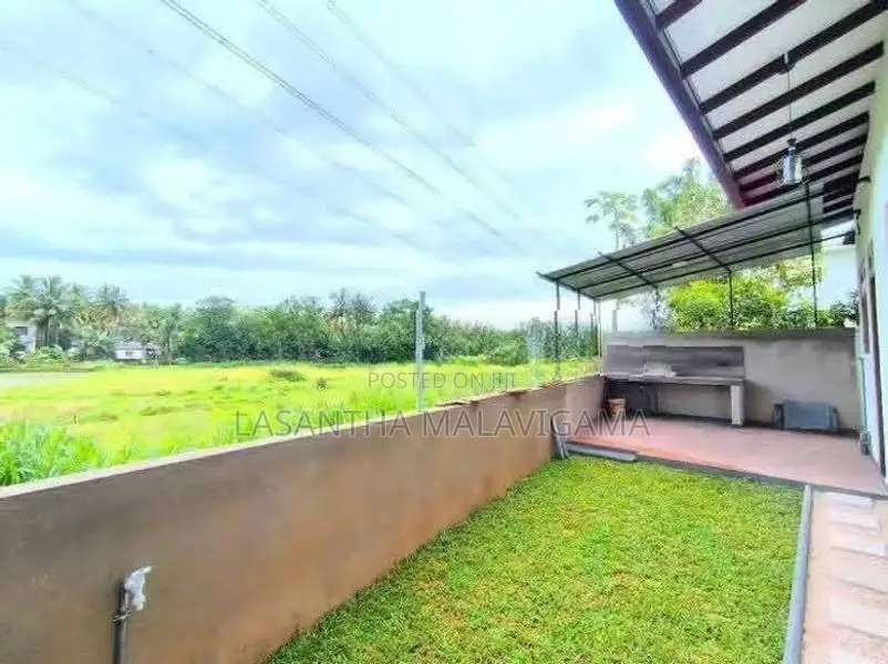 10 perch paddy field facing Brand New Single Story House for sale