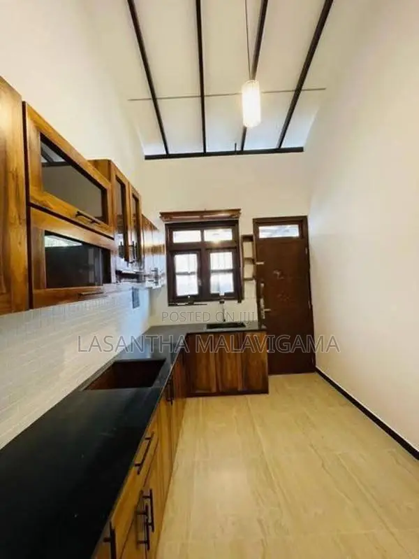 10 perch paddy field facing Brand New Single Story House for sale