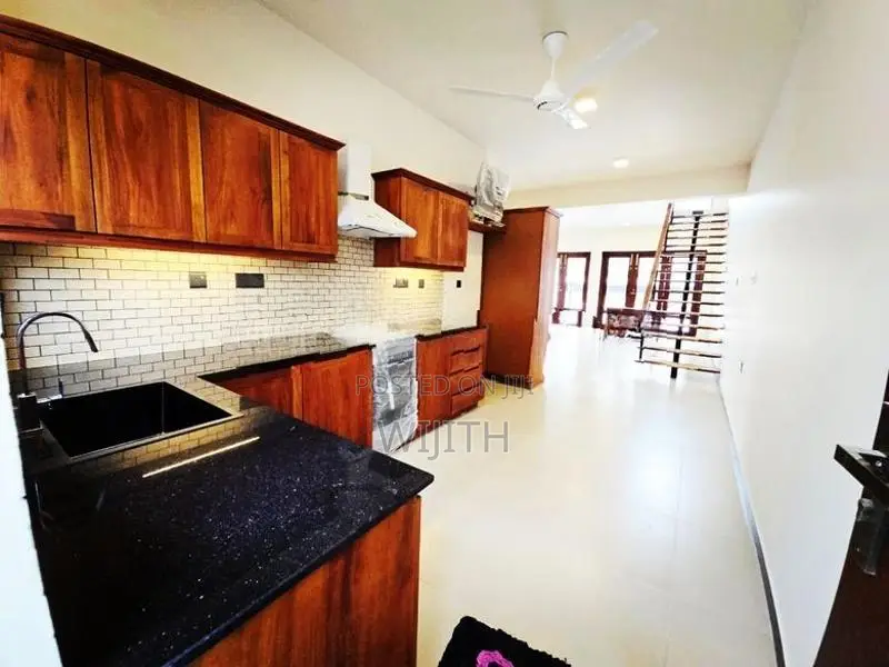Brand New Two Storey House for Sale in Battaramulla Koswatta