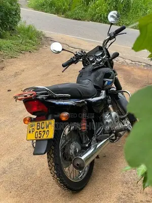 Bajaj CT100 2015