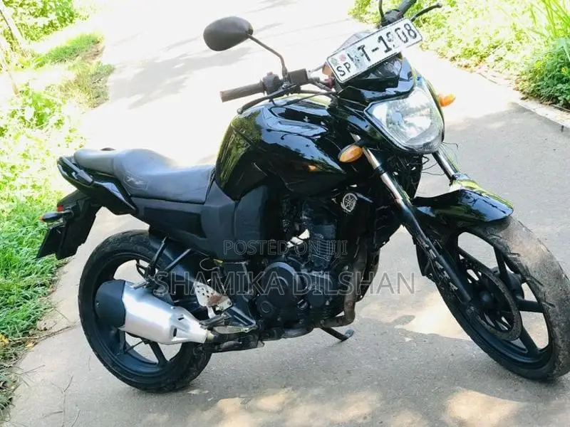 Yamaha FZS V1 2011
