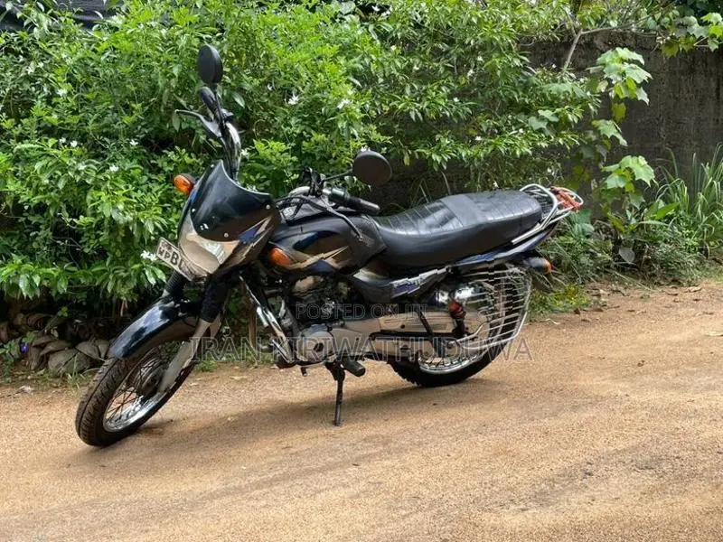 Bajaj CT100 2015