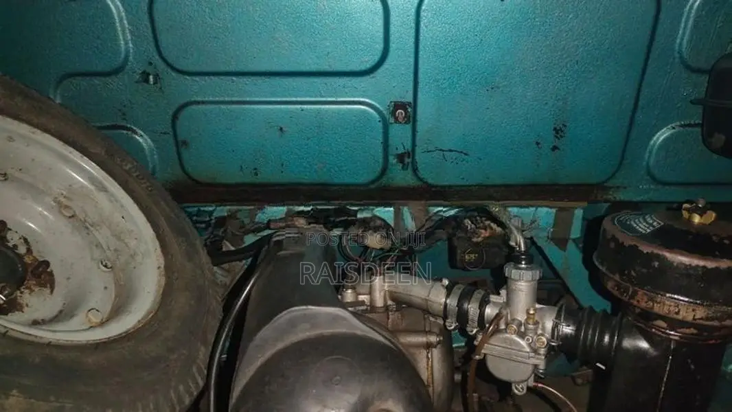 Bajaj RE 2001