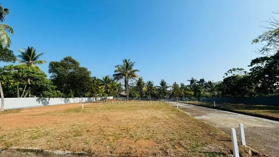 Valuable Land for sale in Godagama