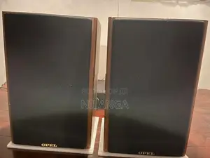 Speaker 8"