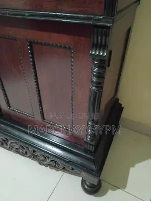 Antique Almarah