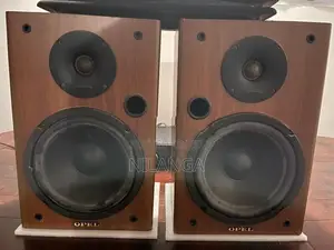 Speaker 8"