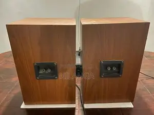 Speaker 8"
