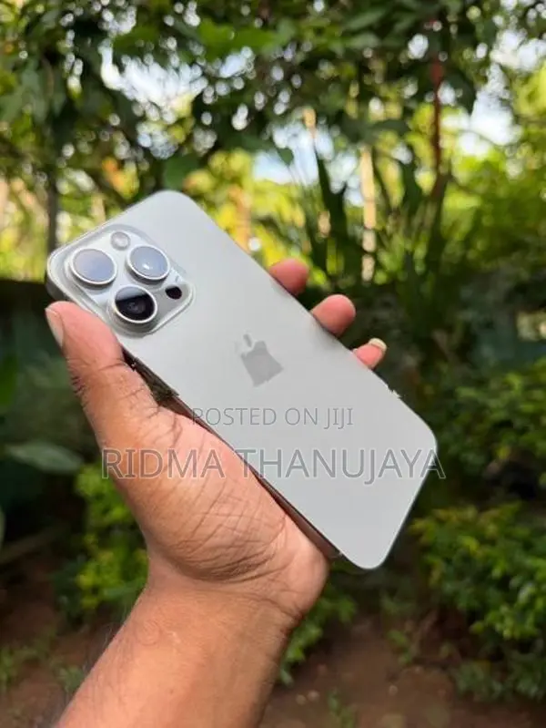 Apple iPhone 15 Pro Max 256GB (Used)