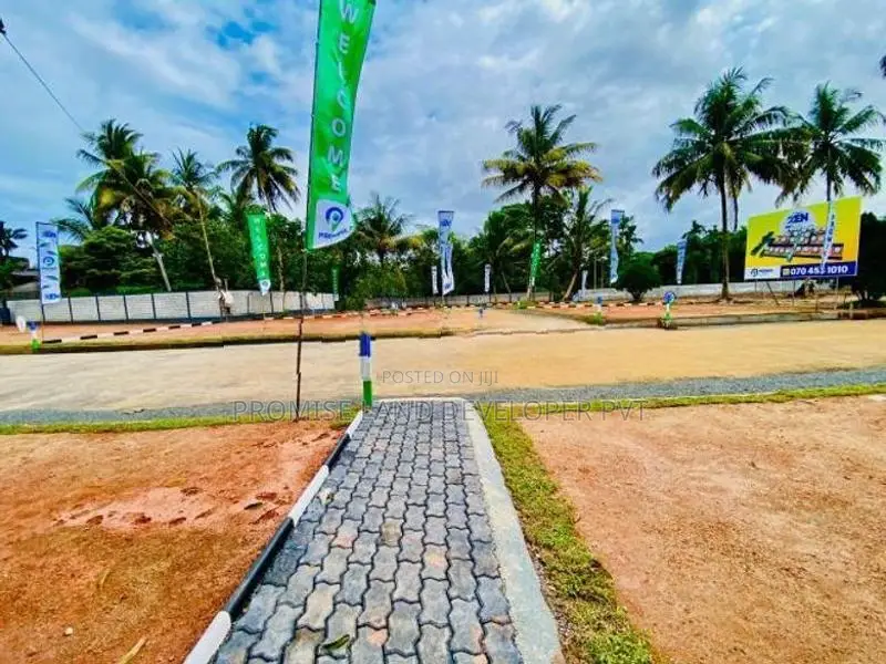 Panadura Thalpitiya Galle Road 5m Most Valuable 6p Land for Sale D29