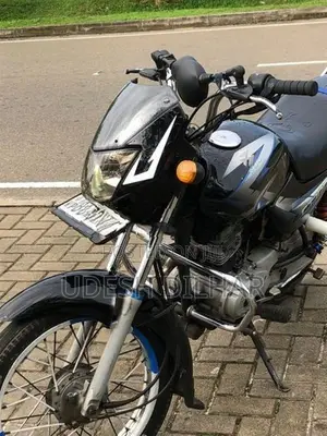 Bajaj CT100 2014