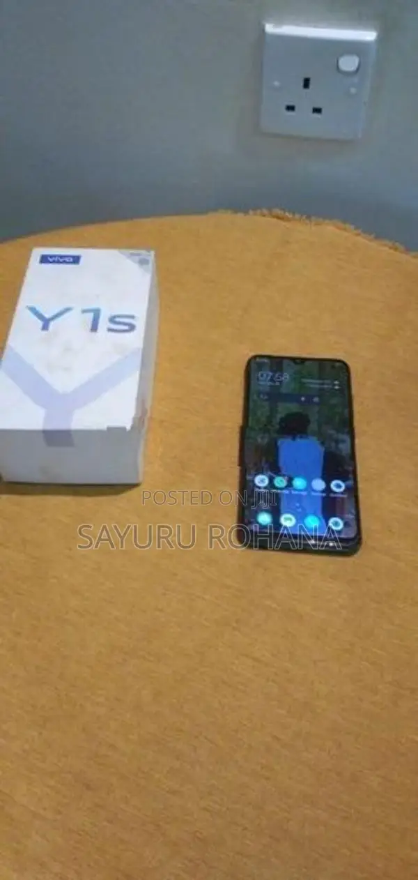 Vivo Y1s (Used)