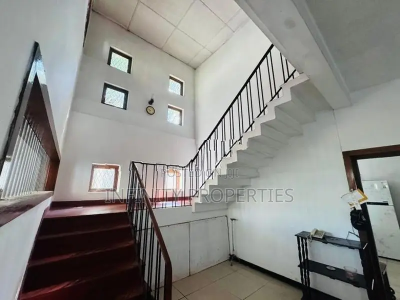 (AF916) Spacious Residential House for Sale – Pamankade, Colombo 06