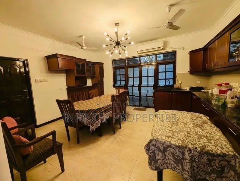 (AF921) 03 Storey House for Sale in Kohuwala