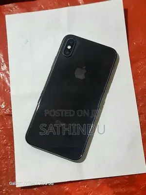 Apple iPhone XS 64GB (Used)