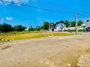 අධිවේගී මාර්ග පිවිසුමට 200M 8.p බිම් කොටස් විකිණීමට D29