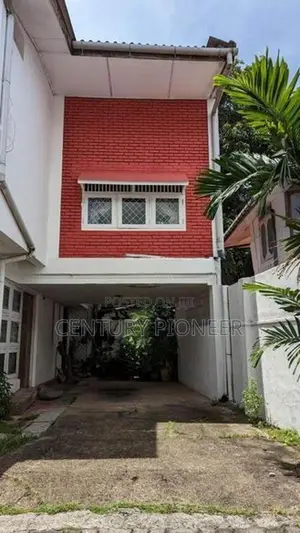 House for Sale in Barnes Place Colombo 7
