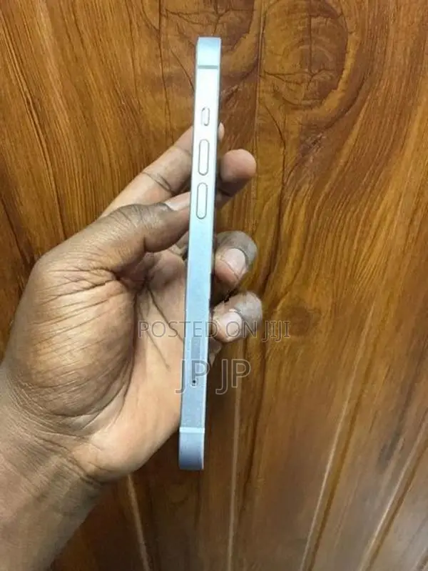 Apple iPhone 14 (Used)