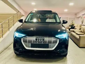Audi e-tron 50 Q8 Quattro SUV BN 2024