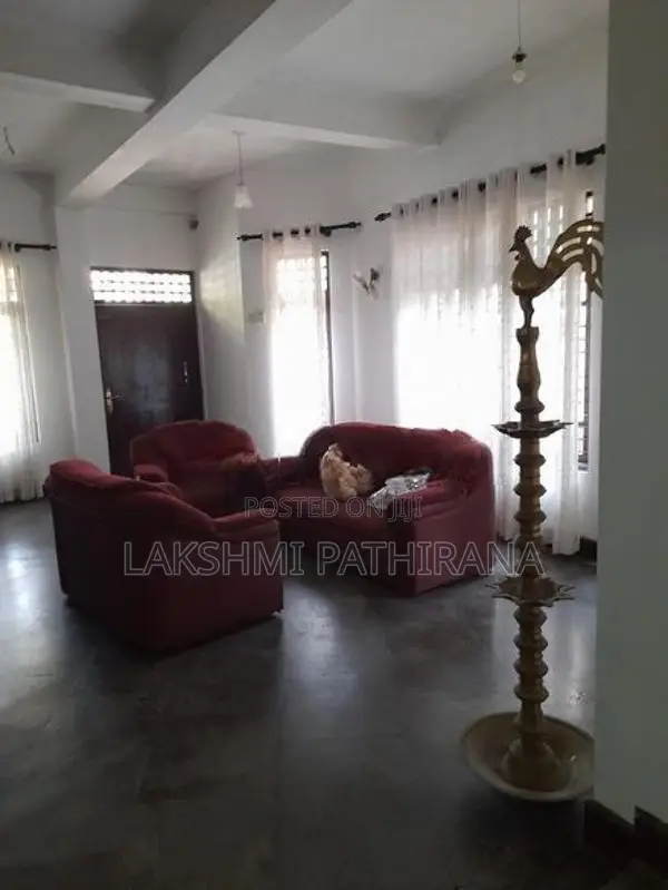 4BR House for Sale In Daulagala