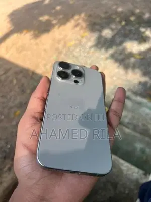Apple iPhone 15 Pro (Used)